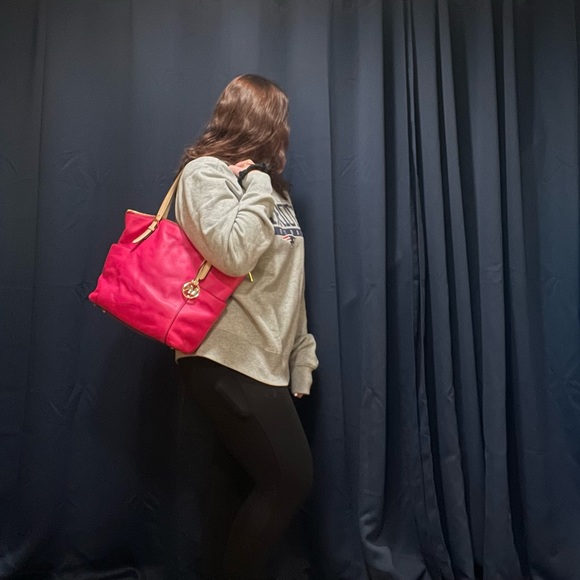 Michael Kors “Jet Set” Leather Tote - Picture 16 of 16